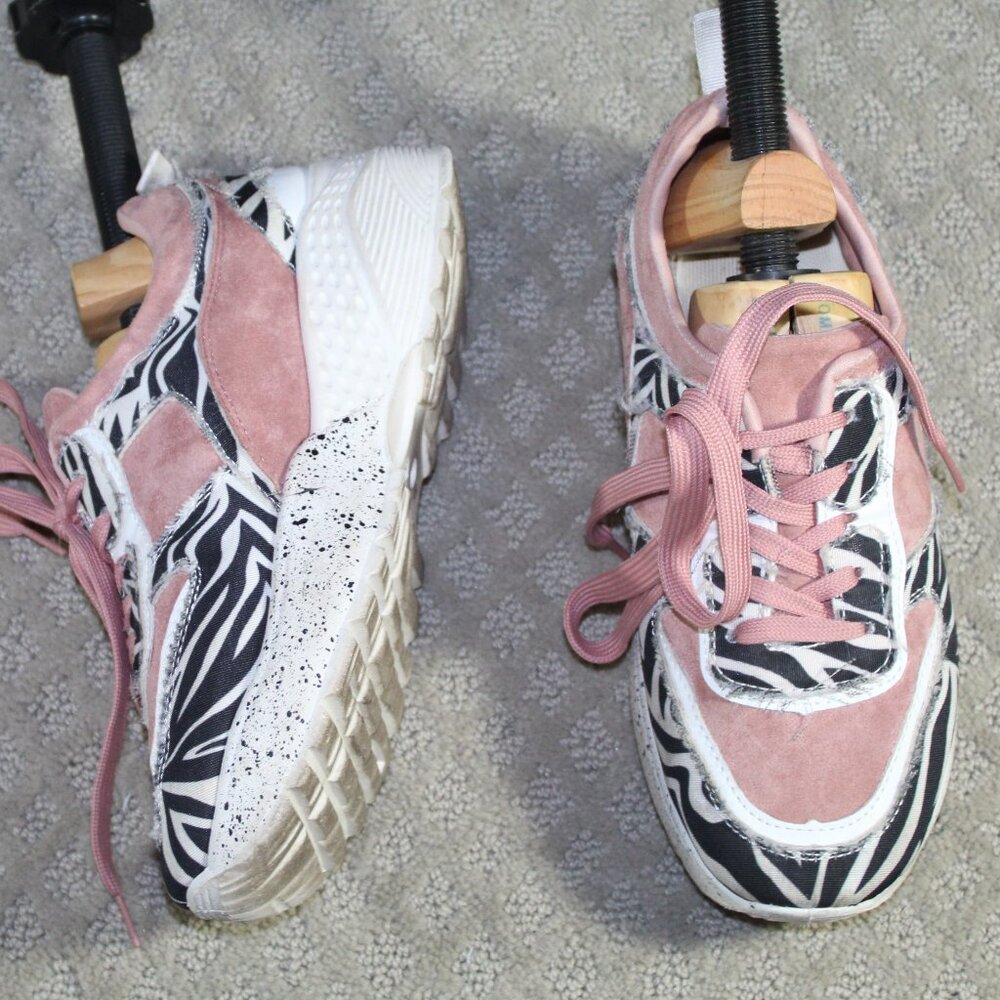 Yoki Size 8 Pink Faux Suede Zebra Print Sneakers